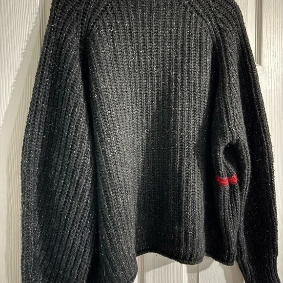 Taylor Swift reputation Black Sweater with Red Snake Detail - Picture 2 of 2